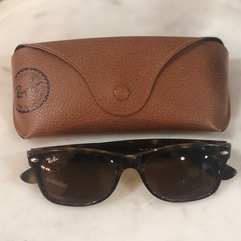 Ray-Ban Wayfarers 😎